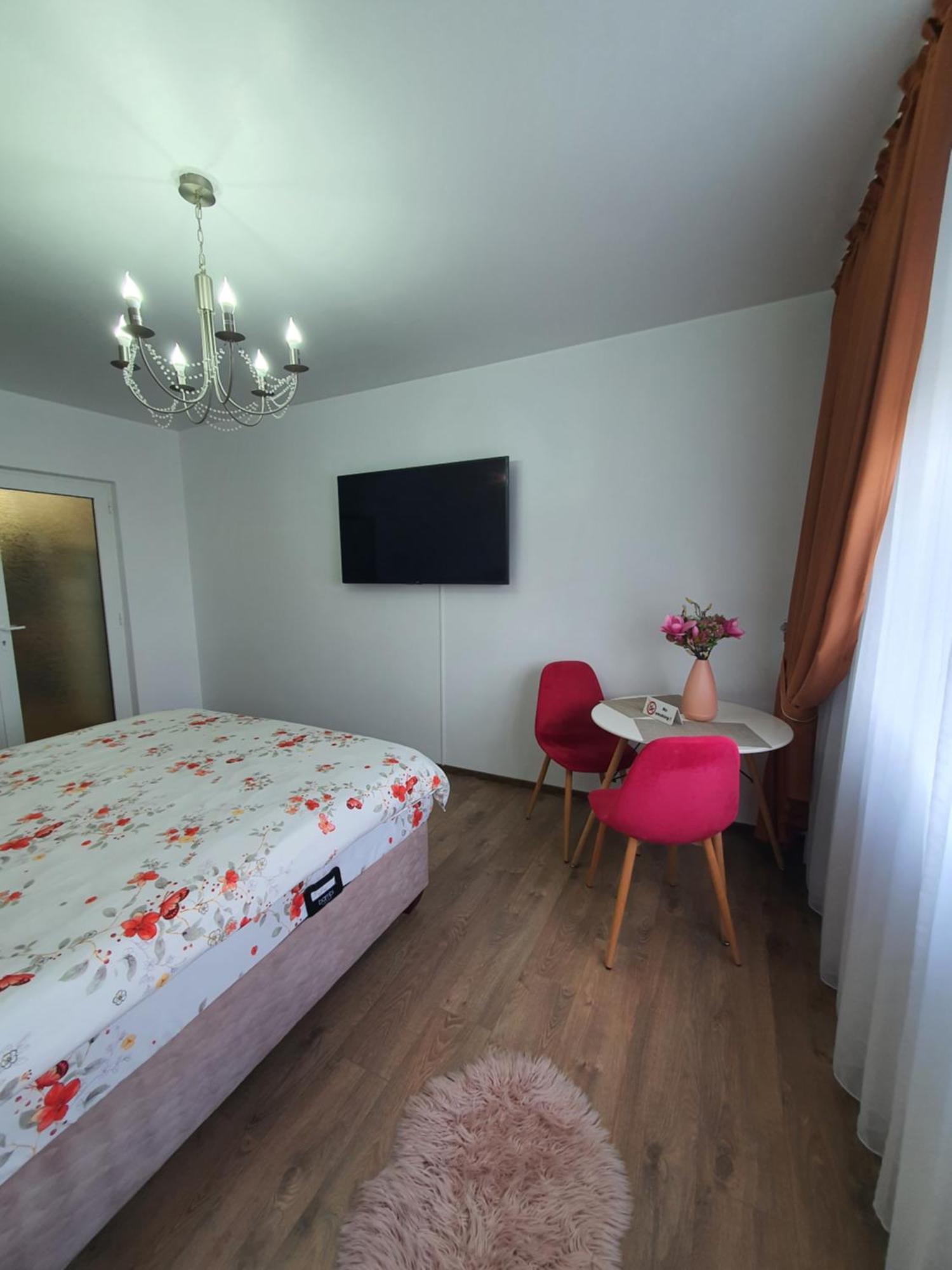 Chic Apartment- Place To Remember Galaţi エクステリア 写真