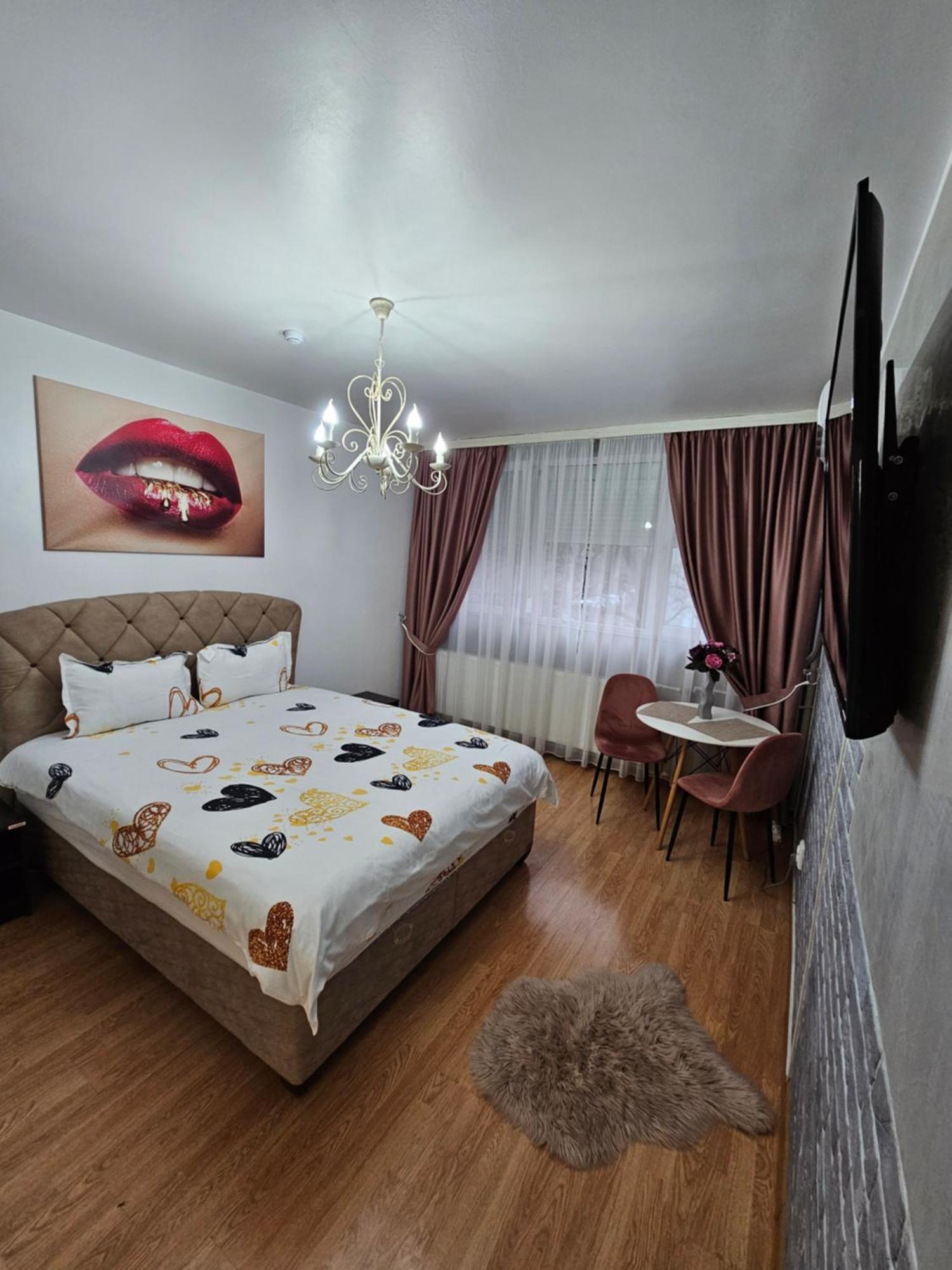 Chic Apartment- Place To Remember Galaţi エクステリア 写真